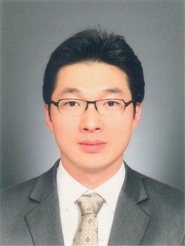 Young-Woong Suh